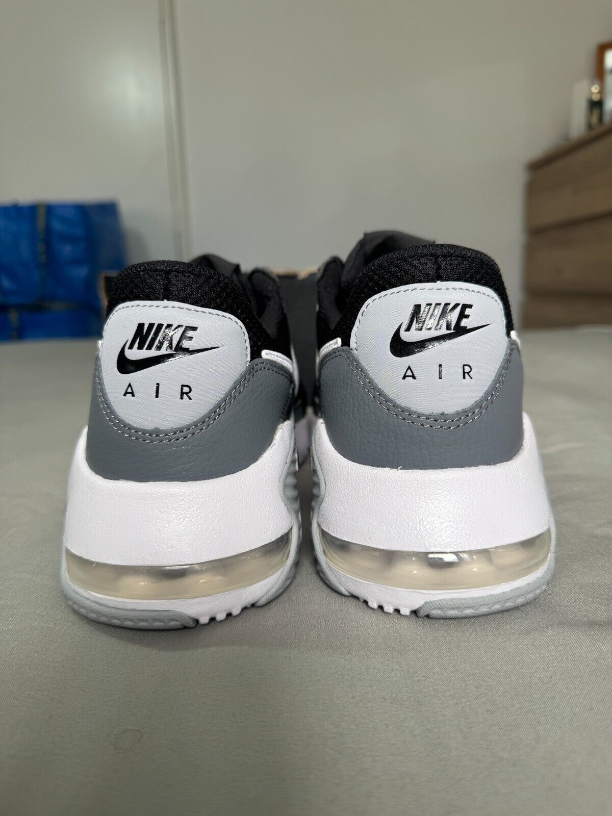 Nike Air Max Excee Men Trainers Size UK 10.5 black white Leather Sneakers New